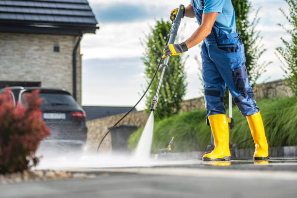 Best Deck Cleaning Services  in Cedarhurst, NY